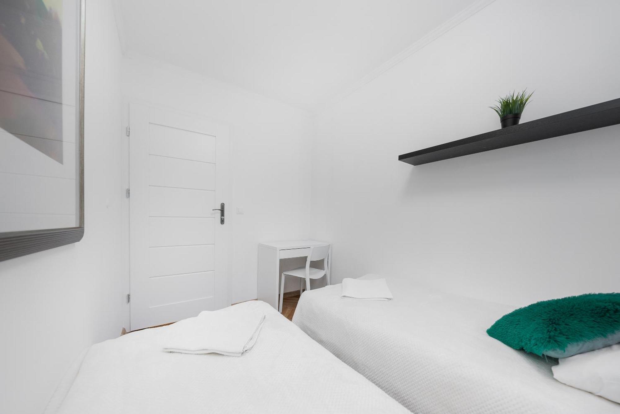 Mgr Pokoje W Samym Centrum Warszawy By Metro Rondo Onz - Super Bed Year23 Warschau Buitenkant foto
